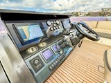 Princess 88 - Flybridge controls
